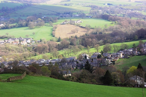 Scene of controversy viewed from Hawkhurst Head: Greenfield site, including C9,  beyond the group of houses in lower picture